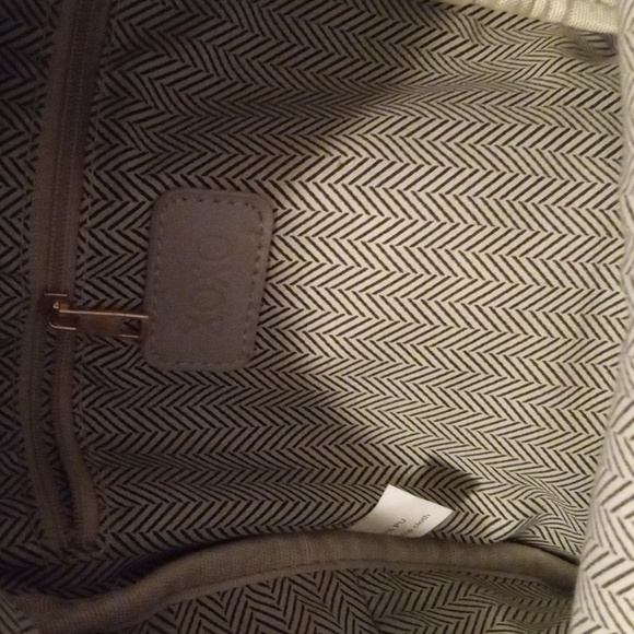 XOXO grey backpack - Picture 2 of 2